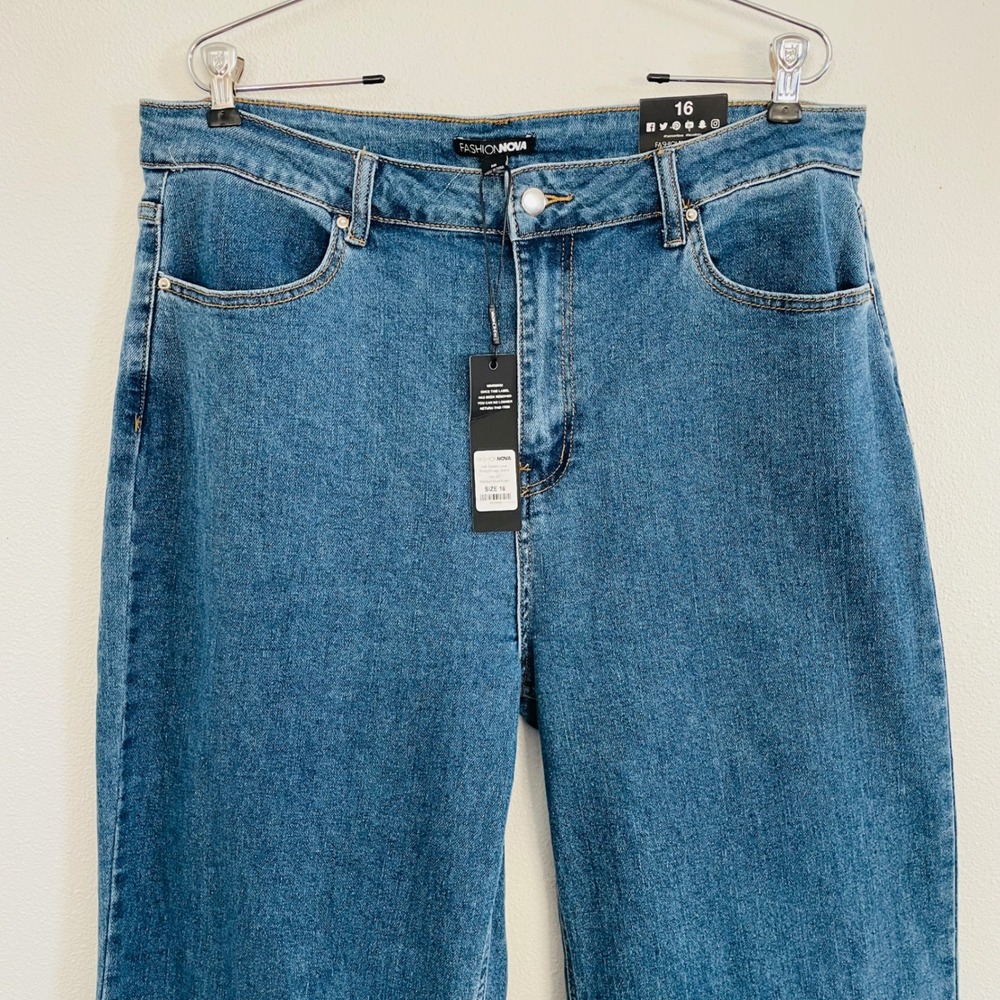NWT Fashion Nova Sweet Love Straight Leg Jeans TALL Wide Leg Medium Wash Size 16 - Picture 4 of 12